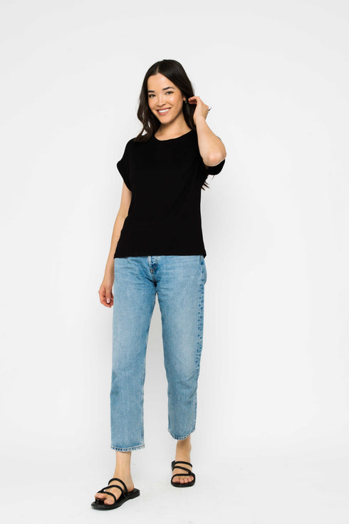 Daisy-Textured Rib Roll Cuff Tee